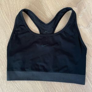 NIKE PRO Dri Fit Sports Bra